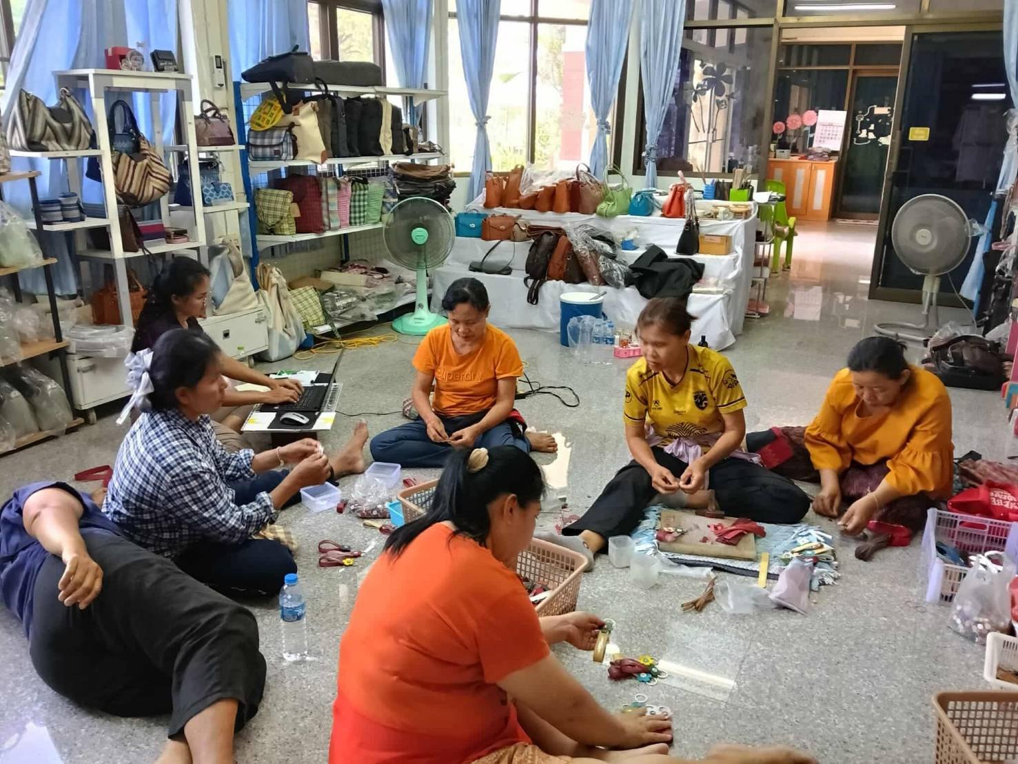 พวงกุญแจจากเศษหนัง